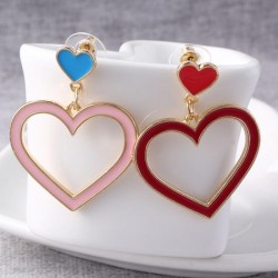 AretesPendientes largos con forma de corazón