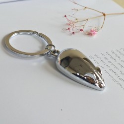 Mouse - metal keychainKeyrings