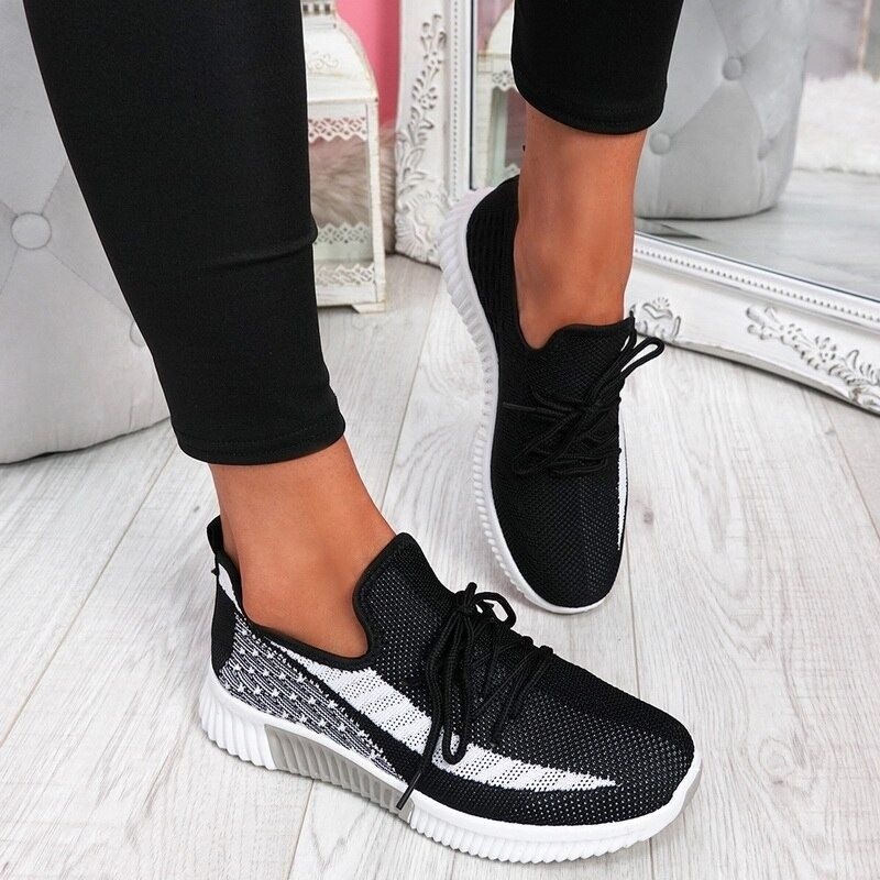 Mesh sports sneakers - comfortable running shoesShoes