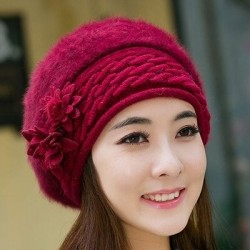 Sombreros & gorrasBeret hat - women - fur - with flower design