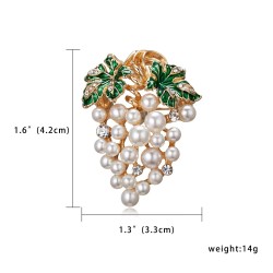 BrochesFruit brooch pins - blueberry / grapes