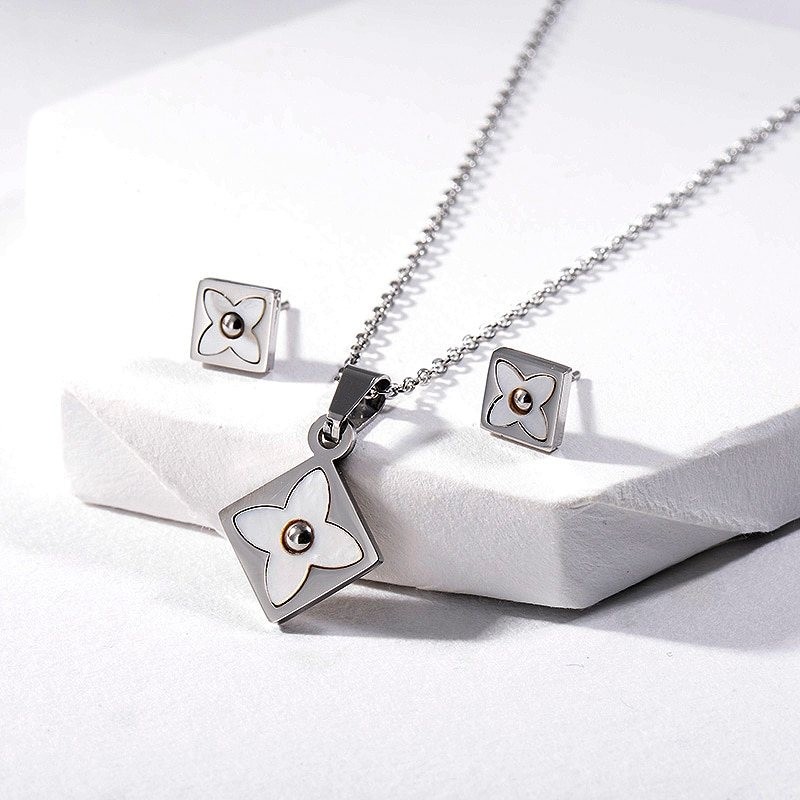 Jewellery set - necklace & earrings - square pendant - flowers with white shellNecklaces