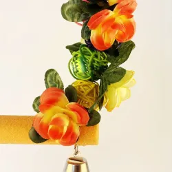 AvesWooden bird swing - with flowers / bells decoration