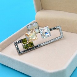 BrochesVintage rhinestone brooche - elegant to wear at anytime