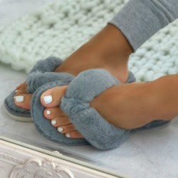 ZapatosWarm fluffy indoor slippers for women - soft - furry - cozy