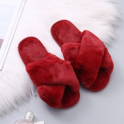 ZapatosWarm fluffy indoor slippers for women - soft - furry - cozy