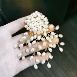 BrochesBranch with oval pearls - fashionable brooch