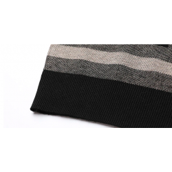 Hoodies & SudaderaFashionable warm men's sweater - knitted wool - geometric print