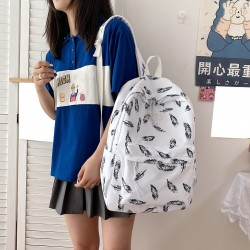 MochilasFashionable backpack - large capacity - with dogs / butterflies / feathers print