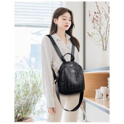 MochilasLuxurious multifunctional backpack - shoulder bag - with rivets - genuine leather