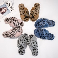 Soft plush slippers - crossed stripes - leopard printShoes