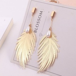 AretesPendientes de plumas de hoja - con una perla