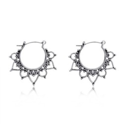 Vintage hollow flowers / hearts - round earringsEarrings