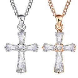 CollaresColgante en forma de cruz de cristal - con collar
