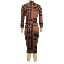 VestidosVestido midi clásico - manga tres cuartos - rayas geométricas color negro