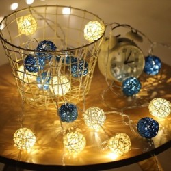 NavidadGuirnalda de hilos LED - con bolas de ratán - con pilas - 2,5 m