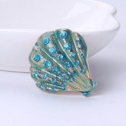 Crystal shell - elegant broochBrooches