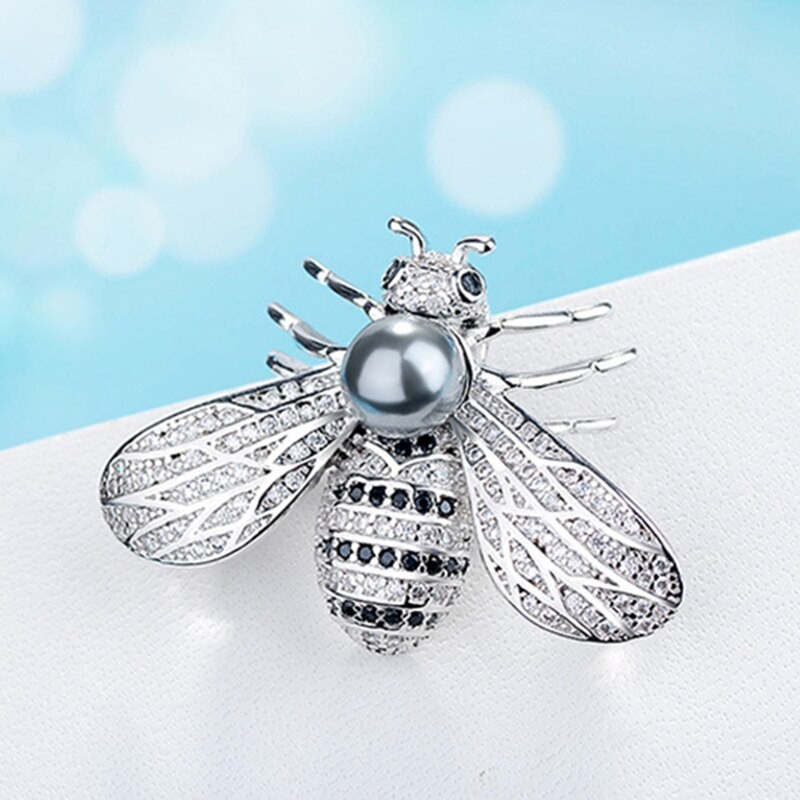 BrochesBroche de plata en forma de abeja - con una perla