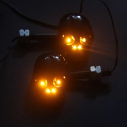 Motorcycle turn signal lights - black skull - LED - amber light - 12V - 2 piecesTurning lights
