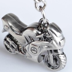 llaveroLlavero metálico con moto.