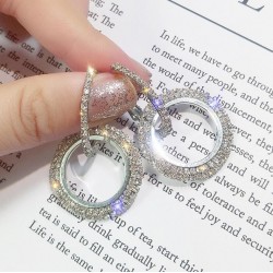 AretesPendientes elegantes de cristal
