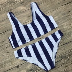 Baño y ropaTraje de baño rayado - bikini con empuje