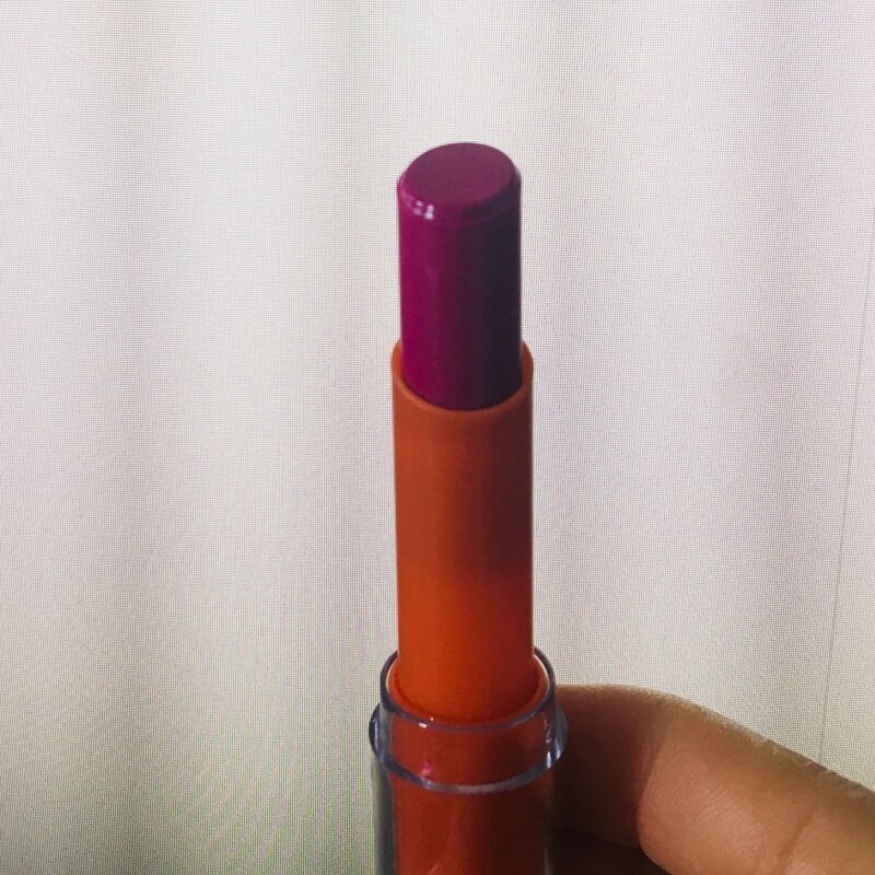 Lápiz labialLápiz fluorescente - luminoso en oscuro
