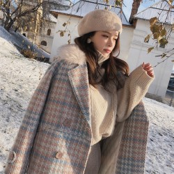 Fashionable wool winter coat with fur collarJackets