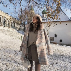 Fashionable wool winter coat with fur collarJackets