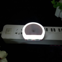 CargadoresCargador doble USB con luz LED noche - sensor de luz